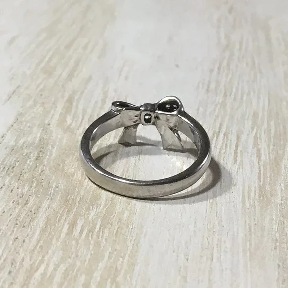 AUTHENTIC BLOOM NYC STERLING SILVER DAINTY BOW & CZ ACCENT BAND RING SIZE: 7 - Picture 5 of 10
